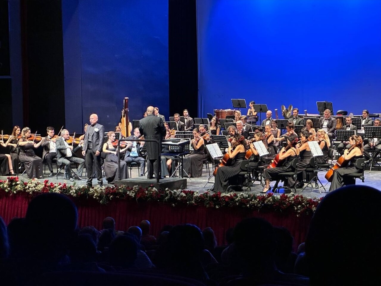 Antalya Devlet Opera ve Balesi, sezon açılışına özel düzenlenen "Gala Konser" ile sanatseverlerle...