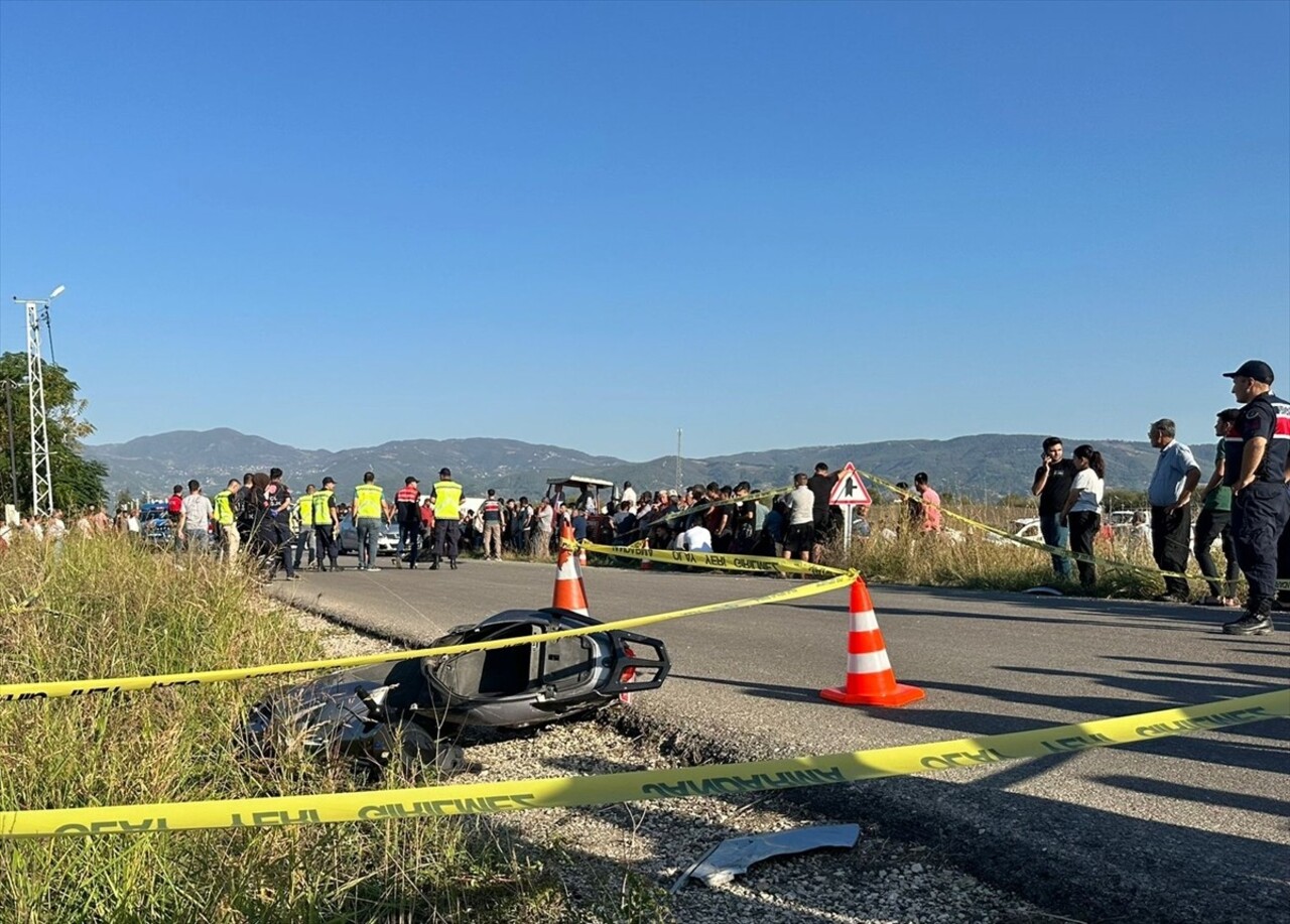 Osmaniye'nin Düziçi ilçesinde otomobil ile elektrikli motosikletin çarpışması sonucu 1 kişi...