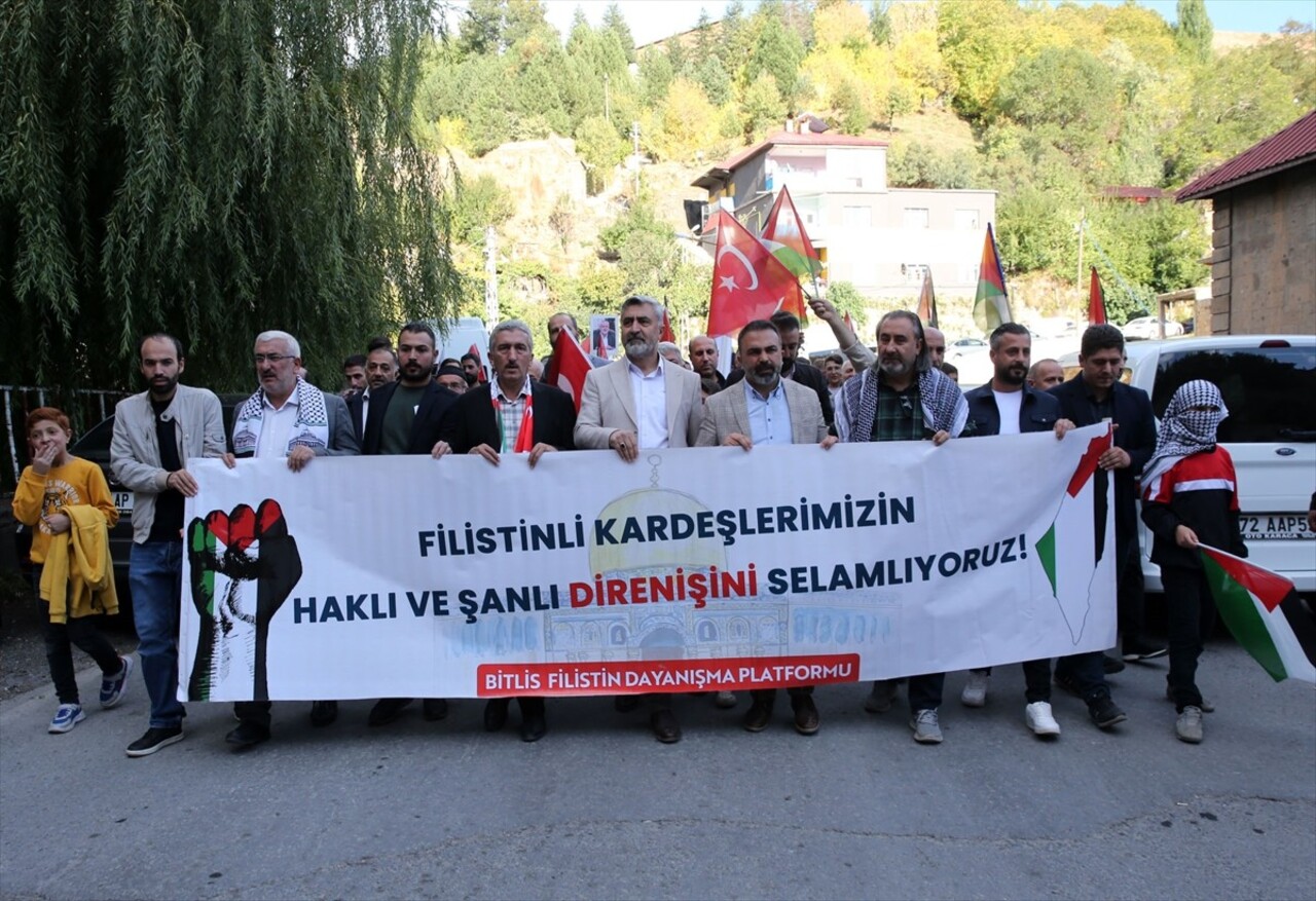 Bitlis'te İsrail'in Gazze'ye yönelik saldırılarına tepki amacıyla yürüyüş düzenlendi, basın...