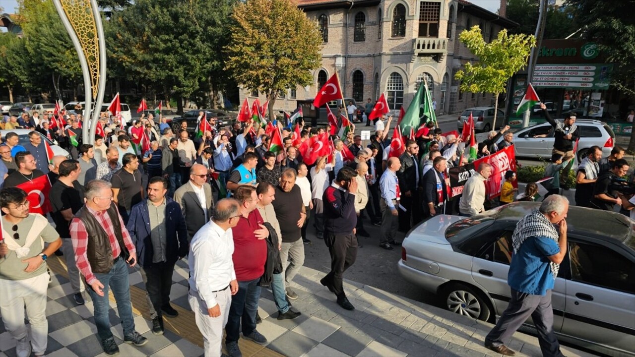 Afyonkarahisar'da İsrail'in Gazze'ye yönelik saldırılarına tepki amacıyla yürüyüş...