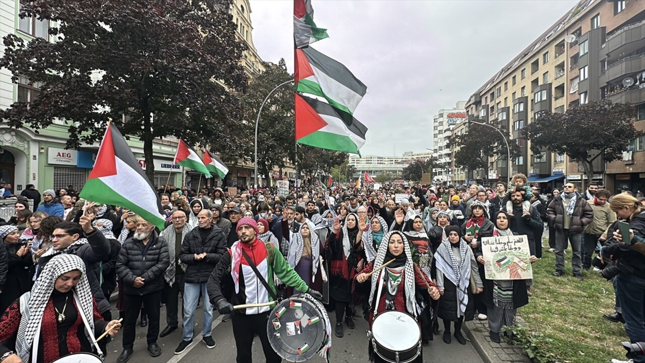 Almanya'nın başkenti Berlin'de, İsrail'in Gazze'ye yönelik saldırılarının birinci yılı...