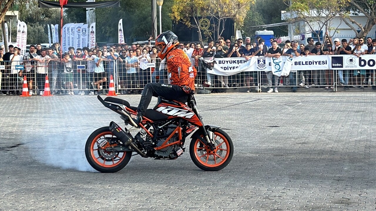 Muğla'da "Uluslararası Bodrum Motofest" sona erdi. Motosiklet akrobasi şampiyonu Birkan Polat da...