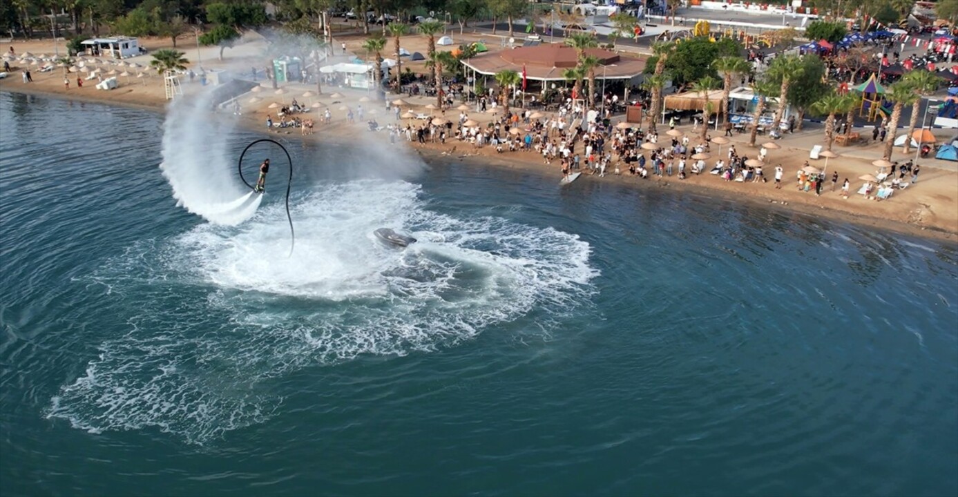 Muğla'da "Uluslararası Bodrum Motofest" sona erdi. Motosiklet akrobasi şampiyonu Birkan Polat da...