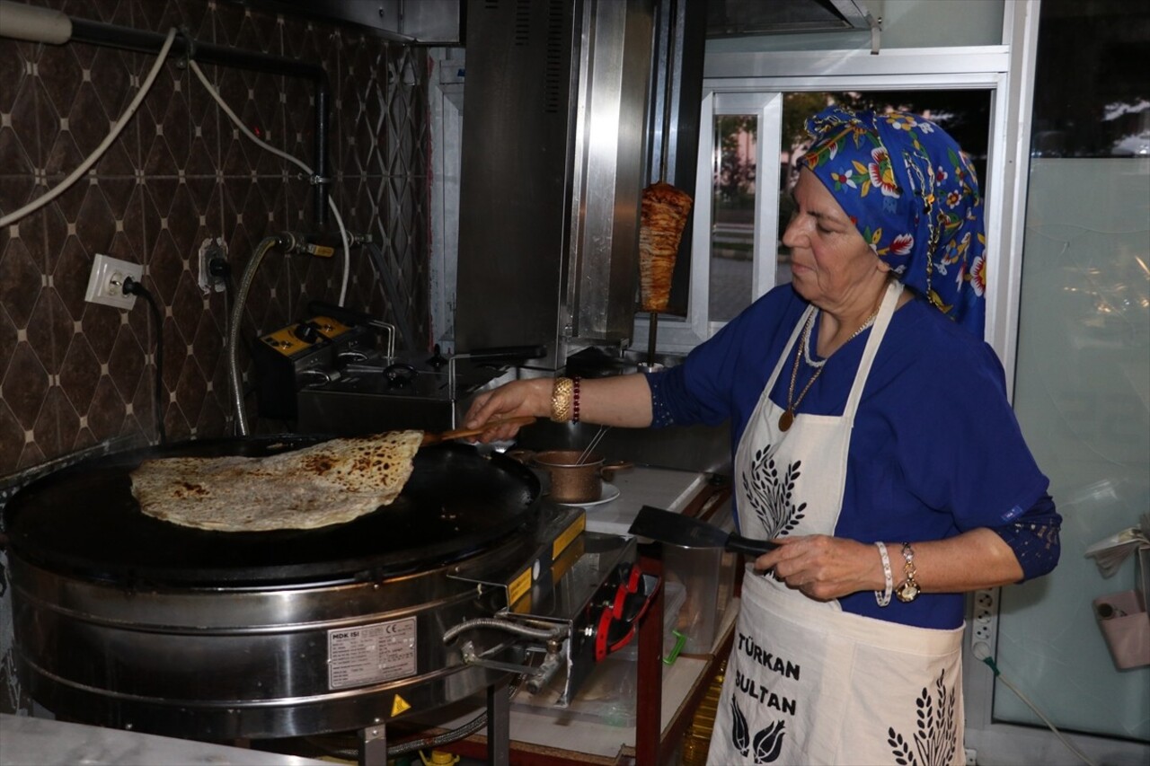 Kastamonu'da yaşayan kadın girişimci Türkan Halaç, çocukluk hayalini 60 yaşında gerçekleştirerek...