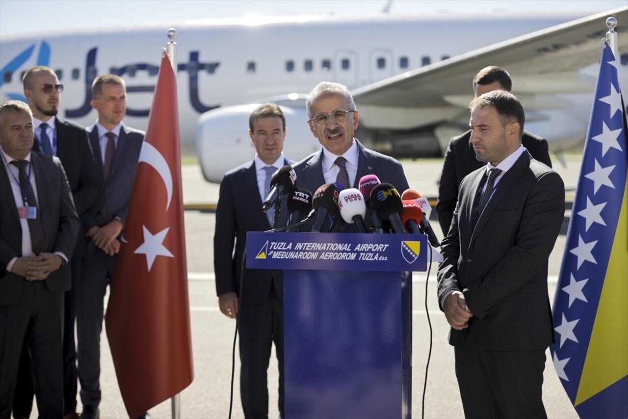 AJet'in, İstanbul Sabiha Gökçek Havalimanı'ndan Bosna Hersek'in Tuzla Havalimanı'na yaptığı ilk...