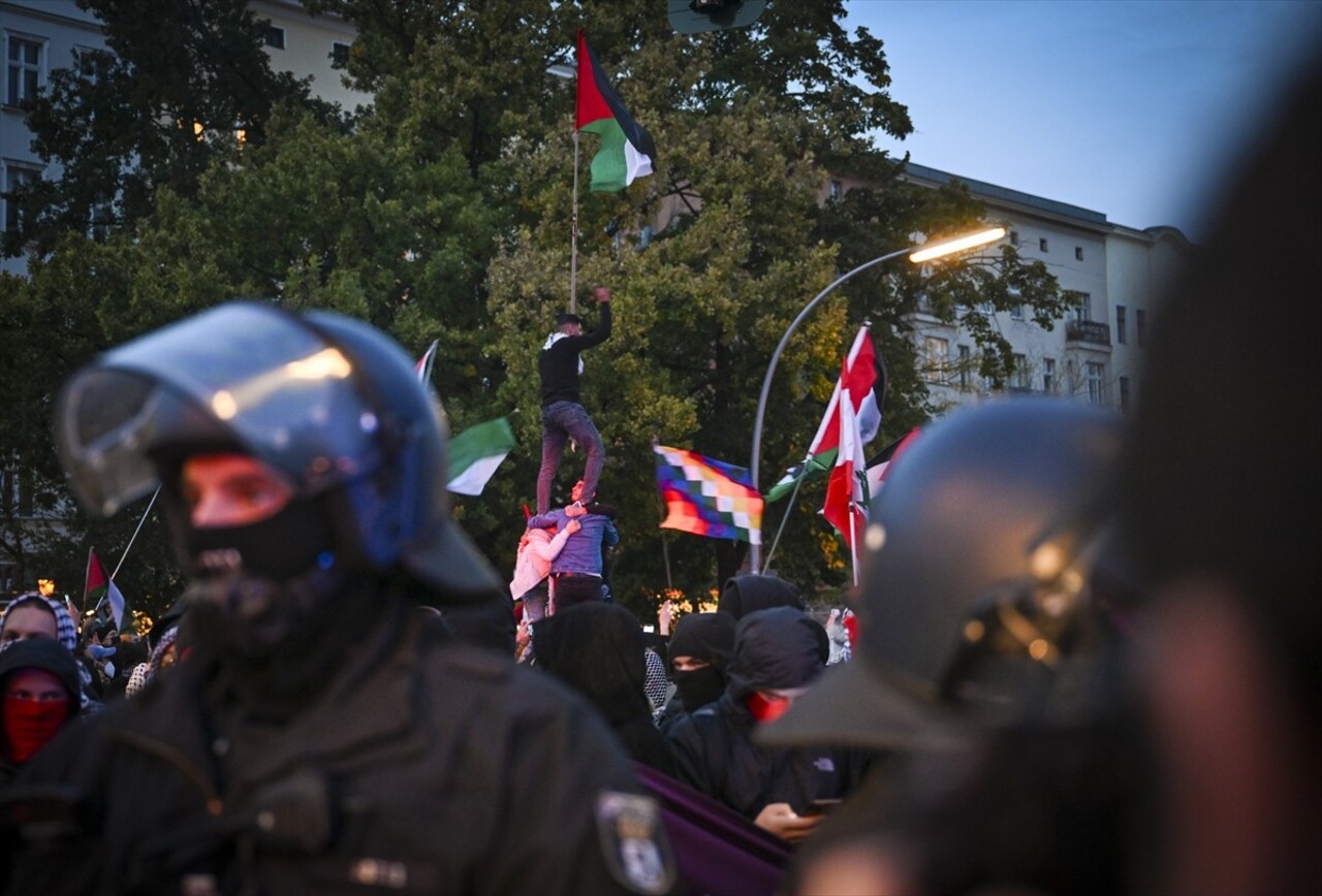 Almanya'nın başkenti Berlin'de İsrail'in Gazze'ye yönelik saldırılarının birinci yılı dolayısıyla...