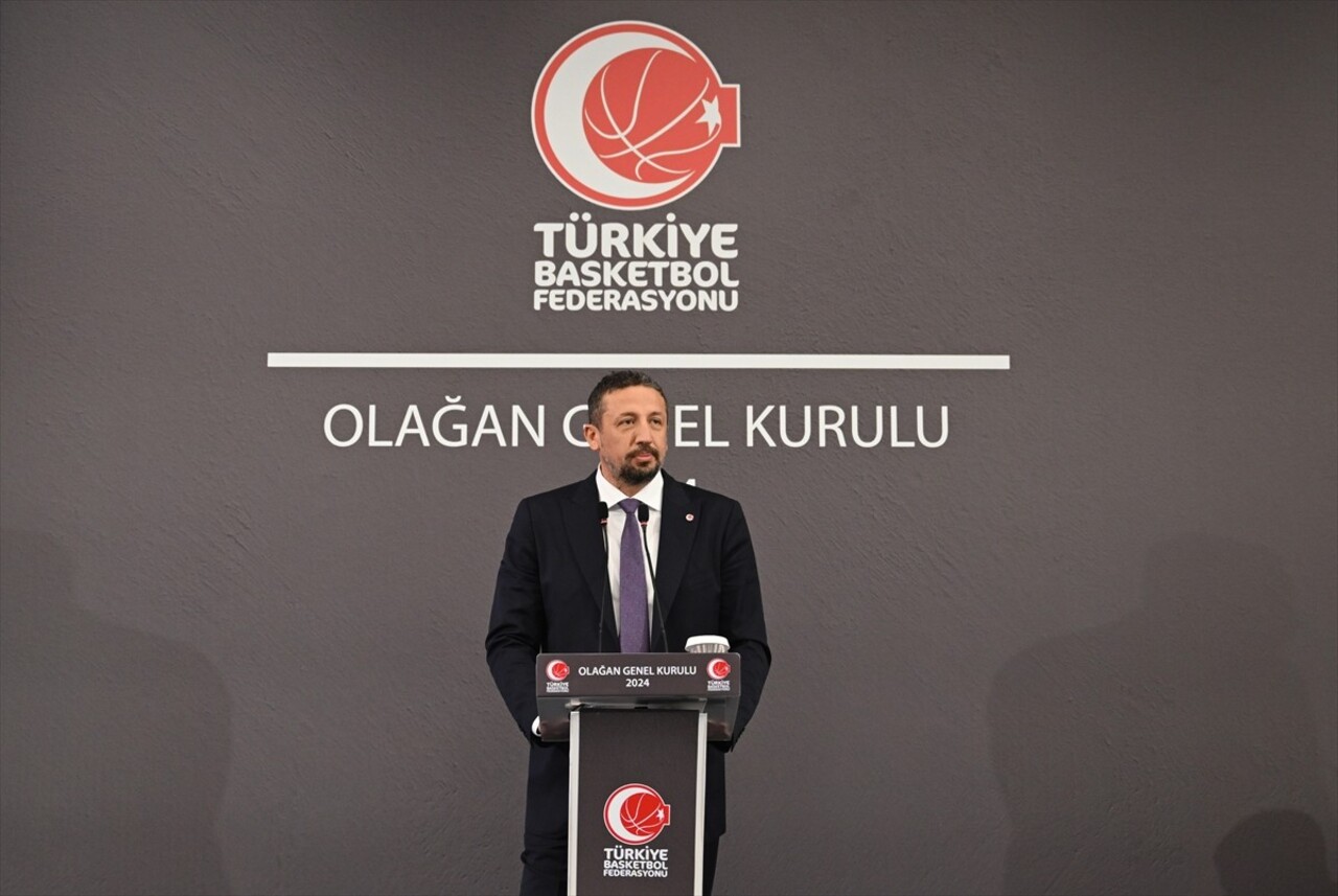 Crowne Plaza Ankara'da düzenlenen Türkiye Basketbol Federasyonu Olağan Genel Kurulu'nda Hidayet...