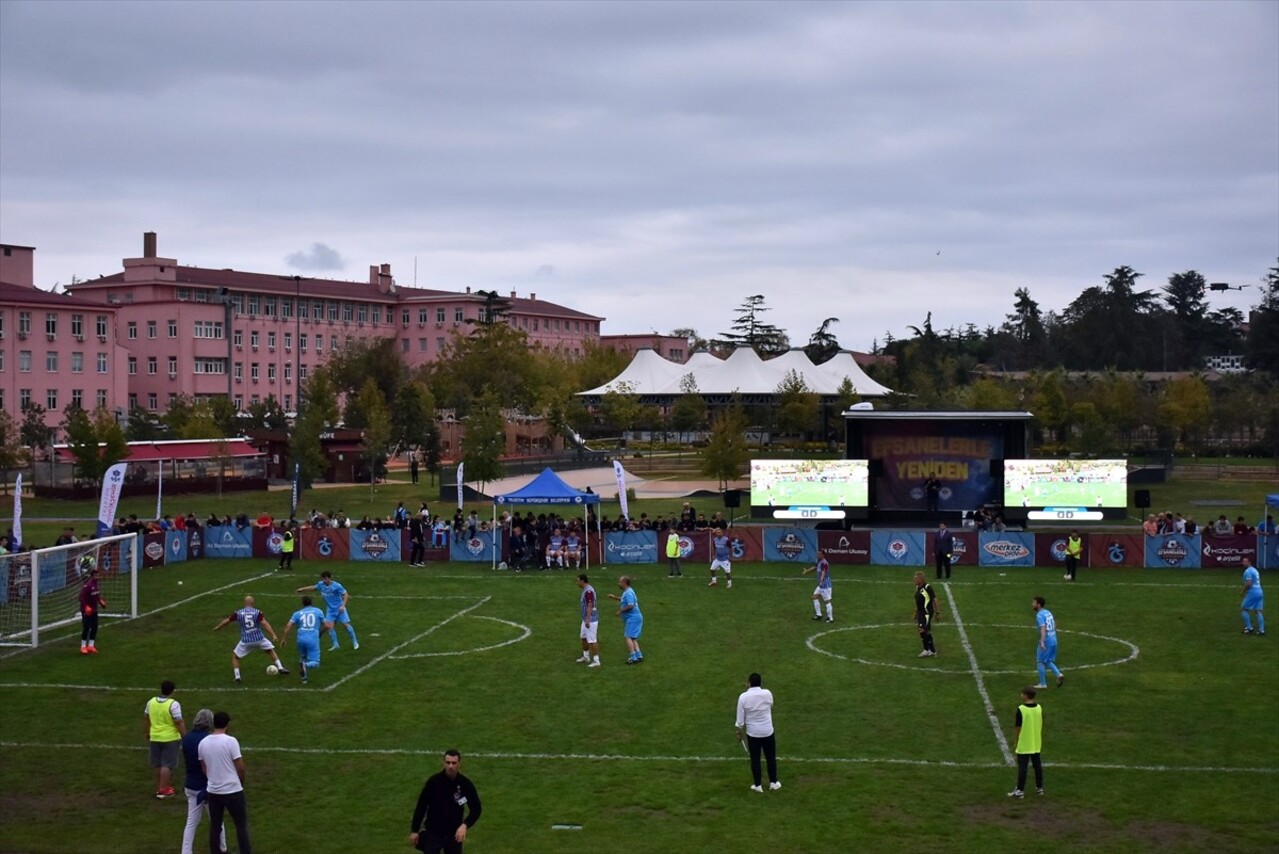 Trabzon'da "Efsanelerle Yeniden Futbol Turnuvası" başladı.
Trabzon Valiliği, Trabzonspor Kulübü ve...