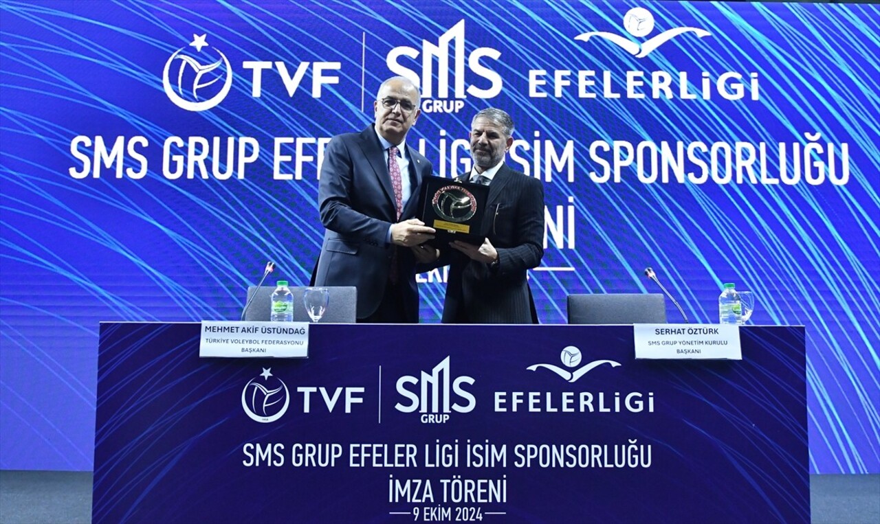 Türkiye Voleybol Federasyonu (TVF) ile SMS Grup arasında Efeler Ligi isim sponsorluğu anlaşması...