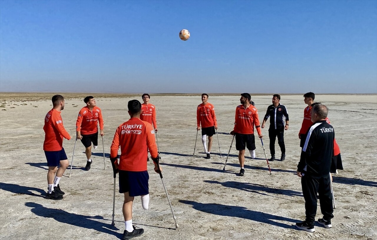 Ampute Milli Futbol Takımı, Seyfe Gölü Kuş Cenneti'ndeki kuraklığa dikkati çekti. Arnavutluk'taki...