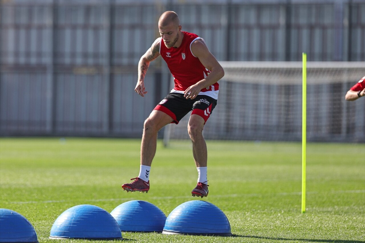 Samsunspor, Trendyol Süper Lig'in 9. haftasında sahasında Fenerbahçe ile yapacağı maçın...