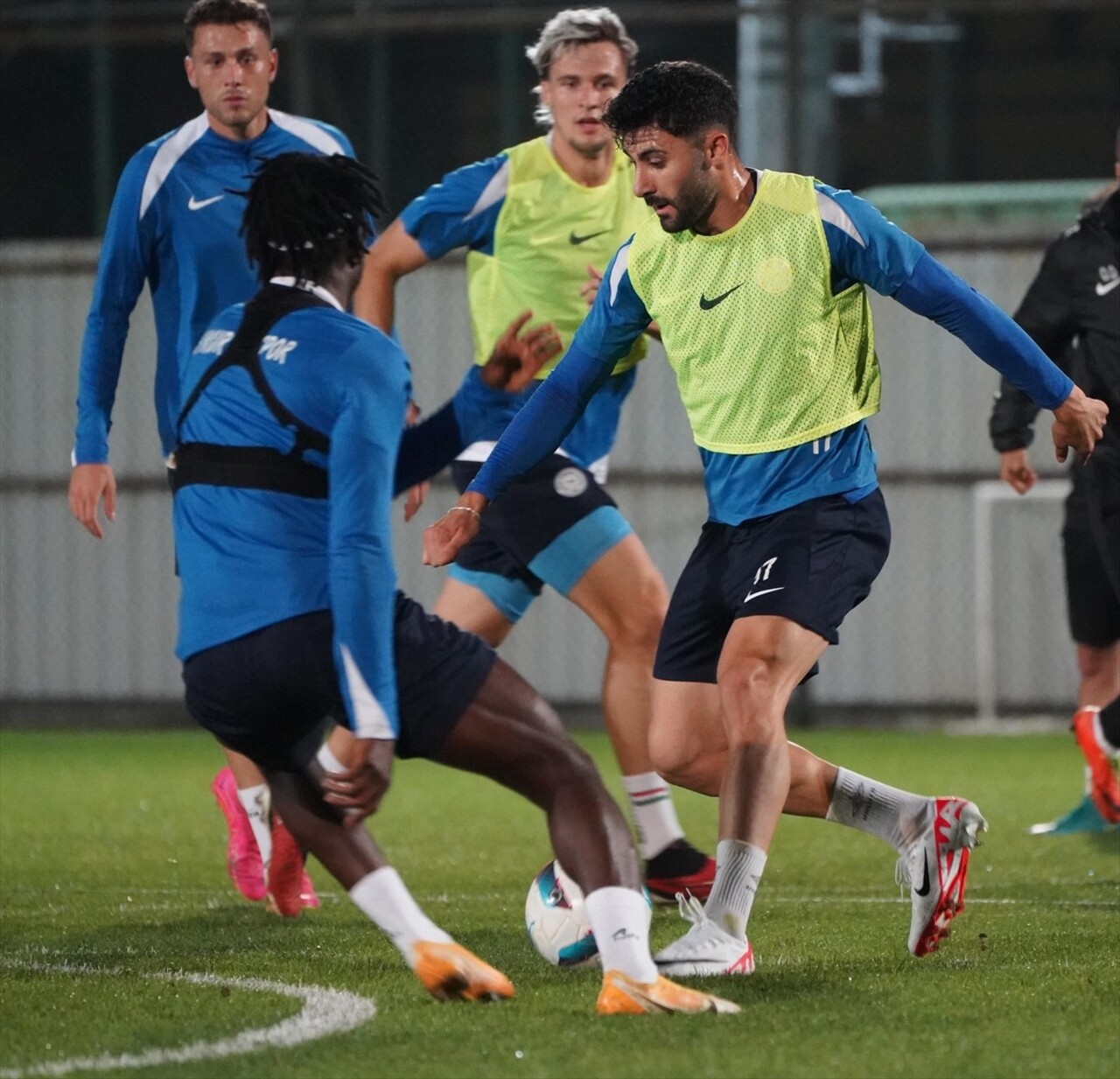 Çaykur Rizespor, Trendyol Süper Lig'in 9. haftasında deplasmanda Sipay Bodrum FK ile yapacağı...