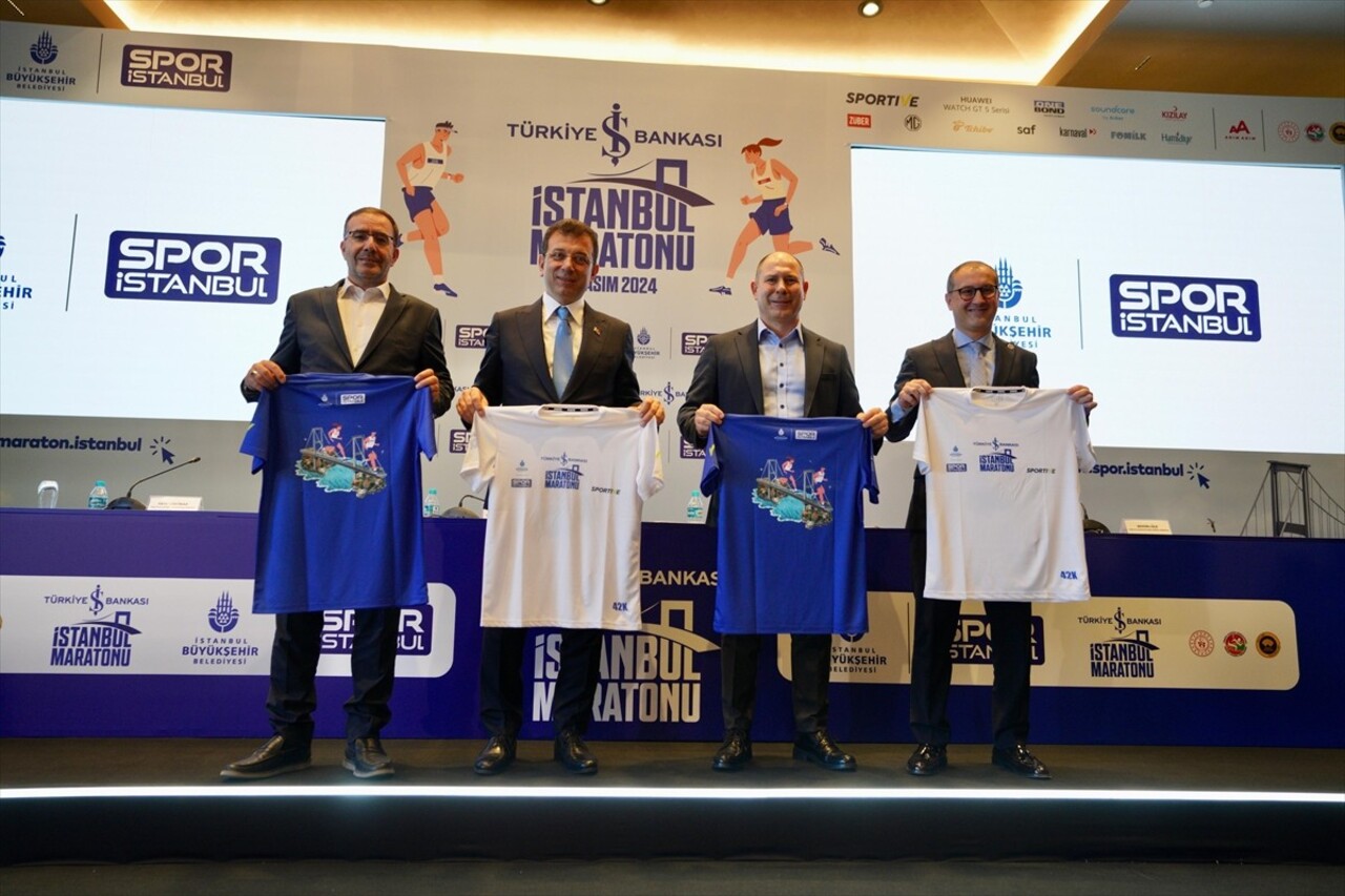 3 Kasım'da koşulacak Türkiye İş Bankası 46. İstanbul Maratonu'nun tanıtım toplantısı...