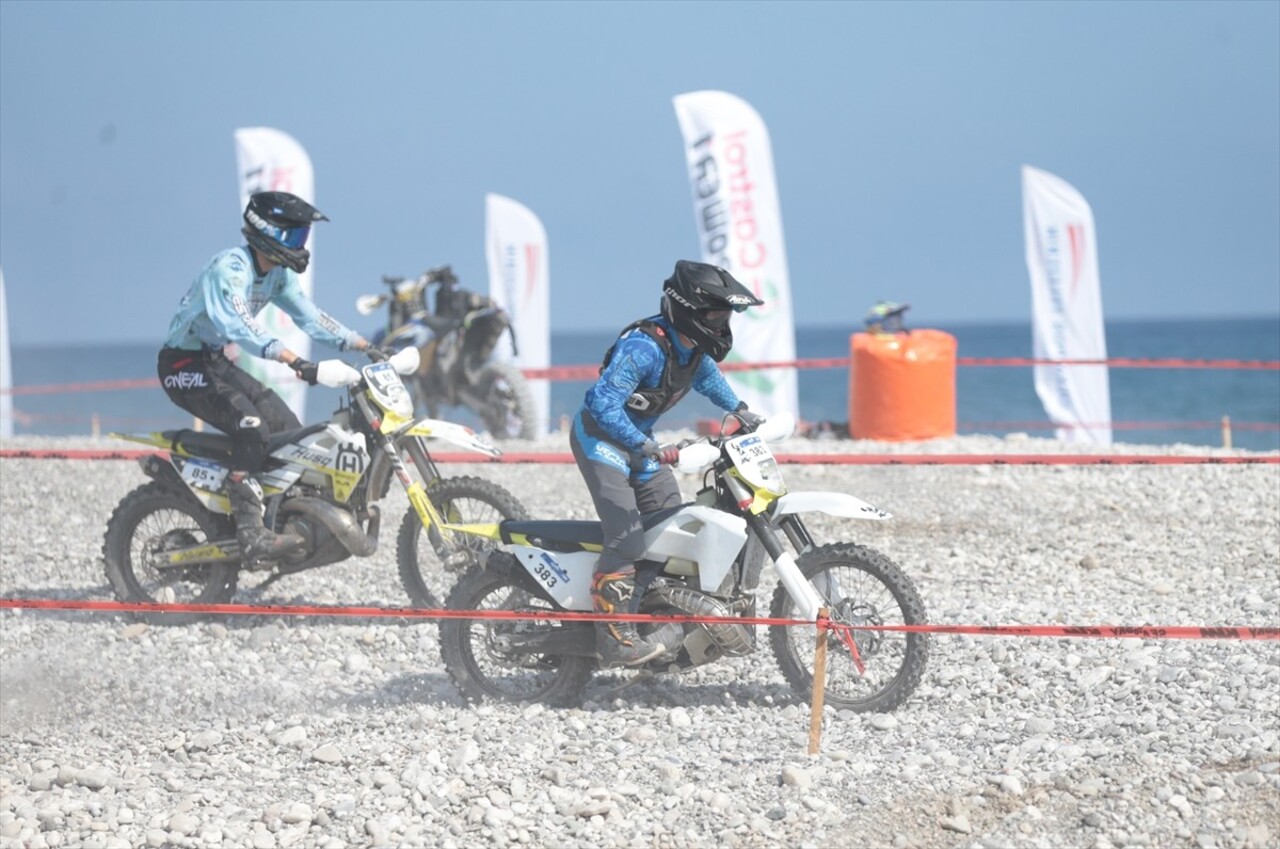 Antalya'nın Kemer ilçesinde düzenlenen Hard Enduro Dünya Şampiyonası'nın 6. ayağı Sea To Sky...