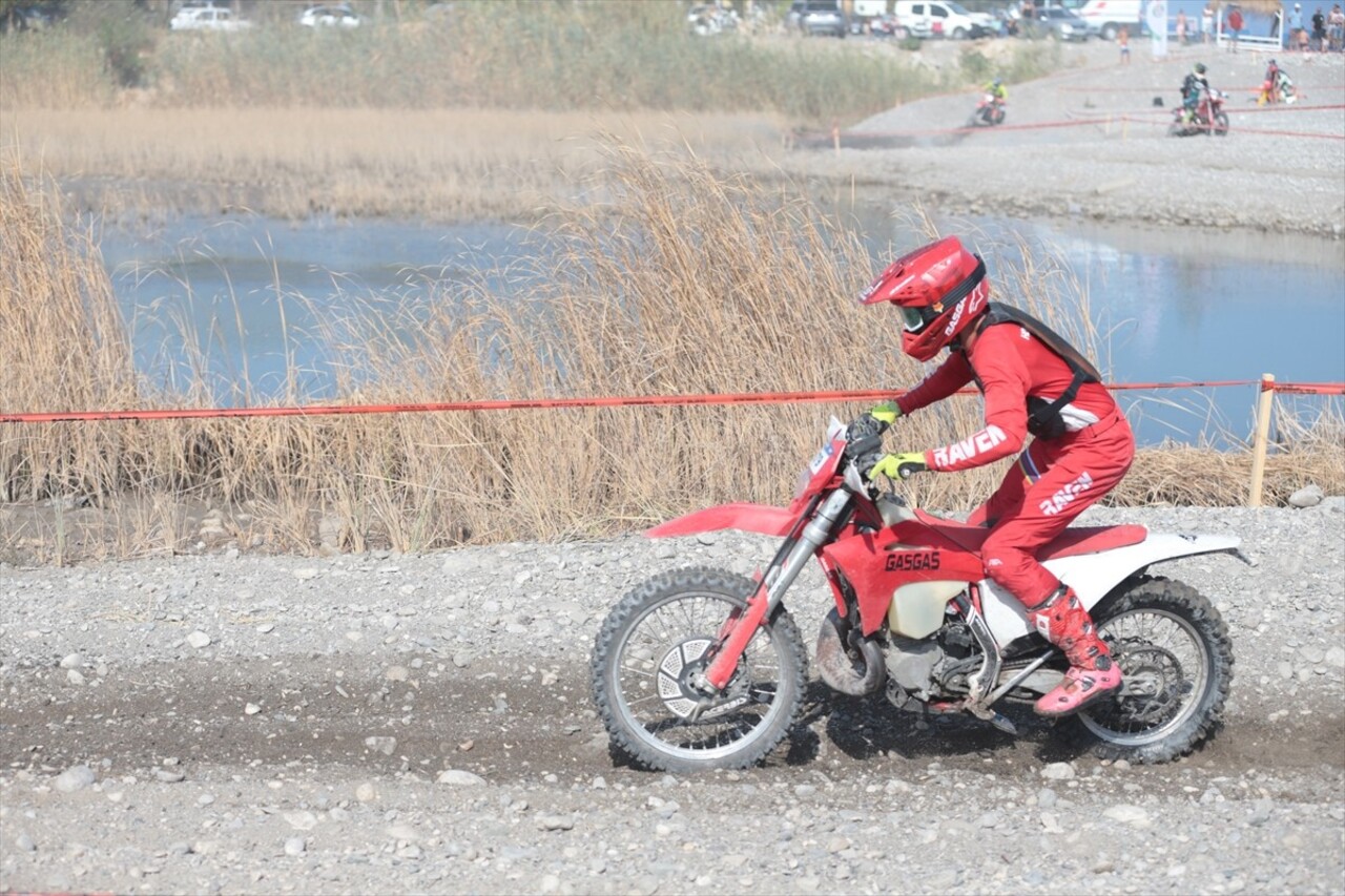 Antalya'nın Kemer ilçesinde düzenlenen Hard Enduro Dünya Şampiyonası'nın 6. ayağı Sea To Sky...