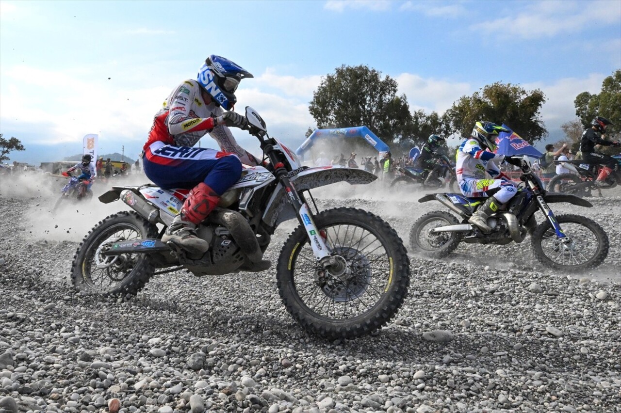 Antalya'nın Kemer ilçesinde düzenlenen Hard Enduro Dünya Şampiyonası'nın 6. ayağı Sea To Sky...