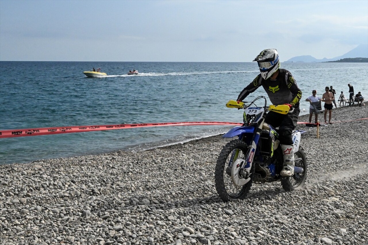 Antalya'nın Kemer ilçesinde düzenlenen Hard Enduro Dünya Şampiyonası'nın 6. ayağı Sea To Sky...