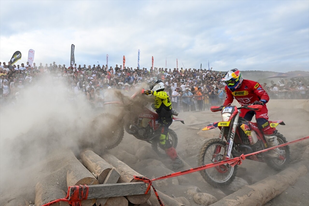 Antalya'nın Kemer ilçesinde düzenlenen Hard Enduro Dünya Şampiyonası'nın 6. ayağı Sea To Sky...