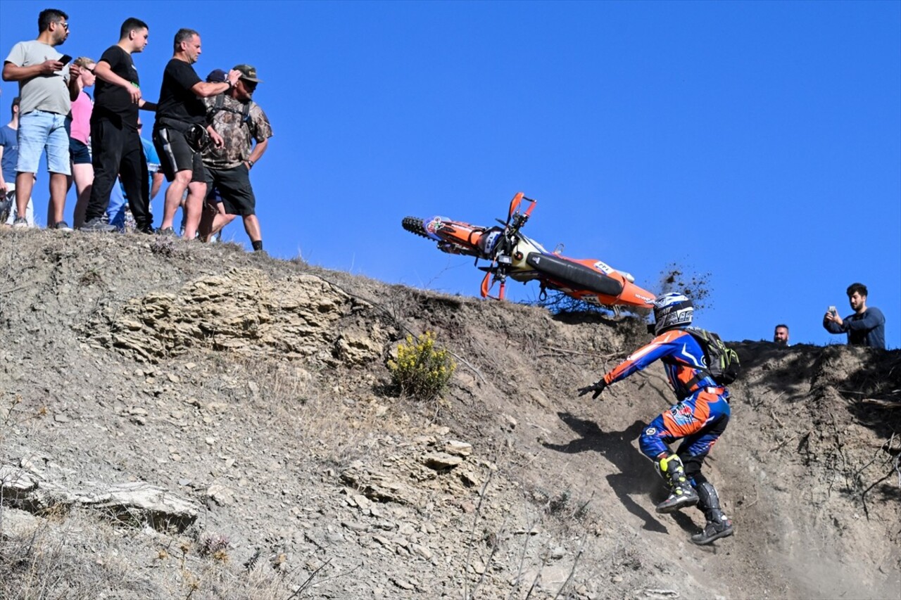 Antalya'nın Kemer ilçesinde düzenlenen Hard Enduro Dünya Şampiyonası'nın 6. ayağı Sea To Sky...