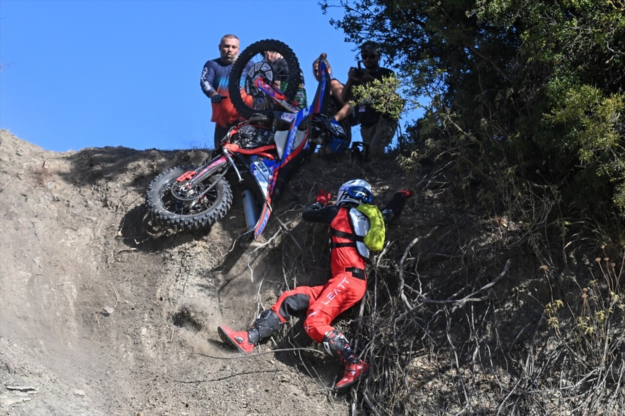 Antalya'nın Kemer ilçesinde düzenlenen Hard Enduro Dünya Şampiyonası'nın 6. ayağı Sea To Sky...