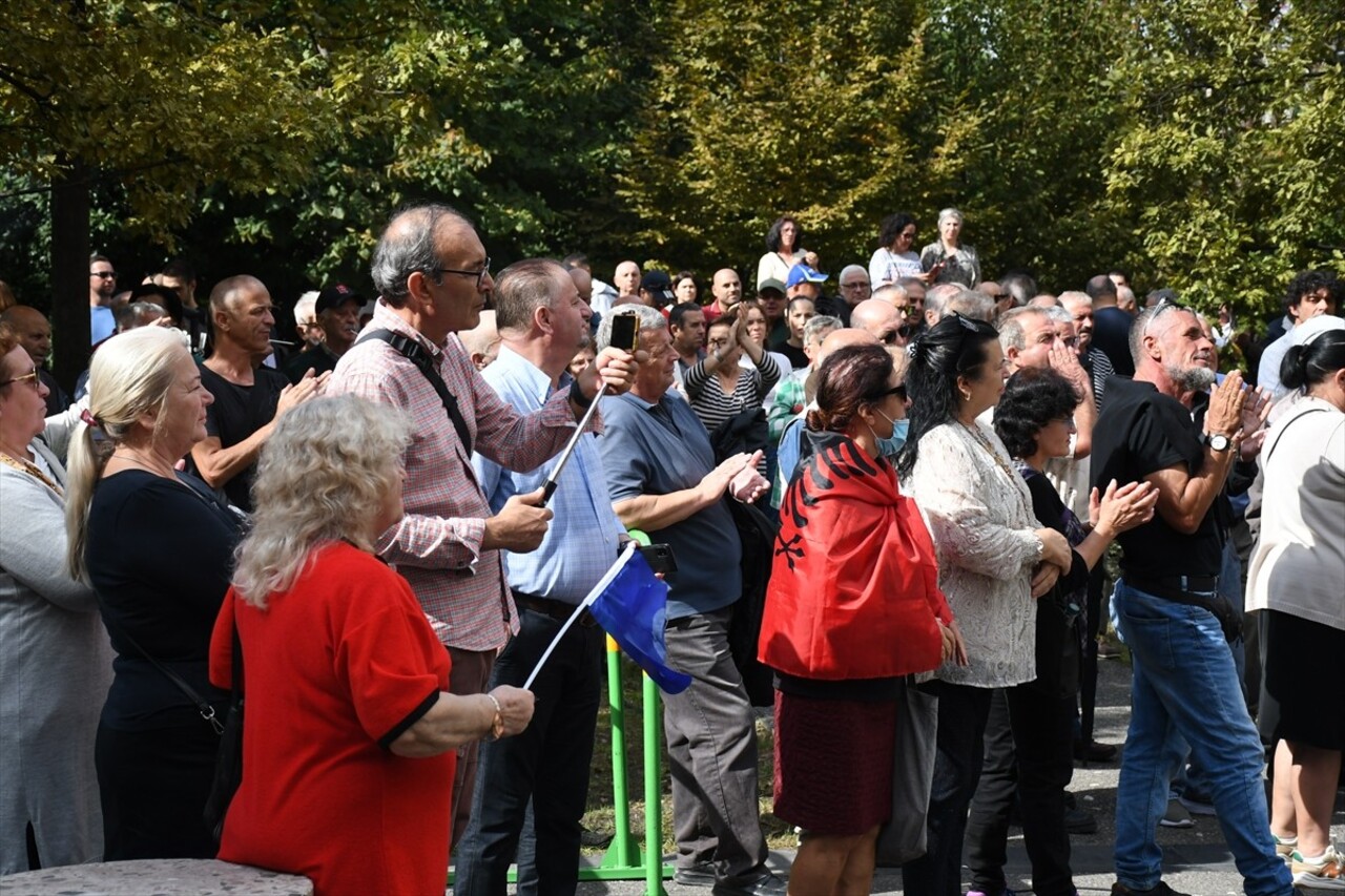 Arnavutluk'un başkenti Tiran'da belediyedeki yolsuzluk iddialarına yönelik protestolar sürerken...