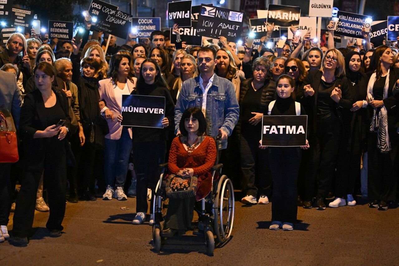  CHP Kadın Kolları Genel Başkanlığınca "11 Ekim Dünya Kız Çocukları Günü" dolayısıyla Ankara'da...