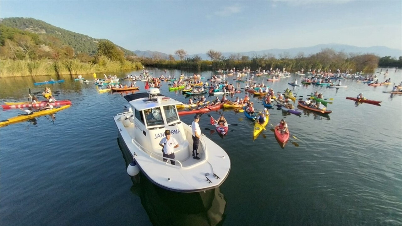 Muğla'nın "sakin şehir" ünvanlı ilçesi Köyceğiz'de "Kano Fest 2024" etkinliği yapıldı. Köyceğiz...