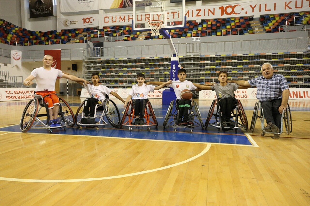 Tekerlekli Sandalye Basketbol Süper Lig ekiplerinden Şanlıurfa Büyükşehir Belediyesi Tekerlekli...