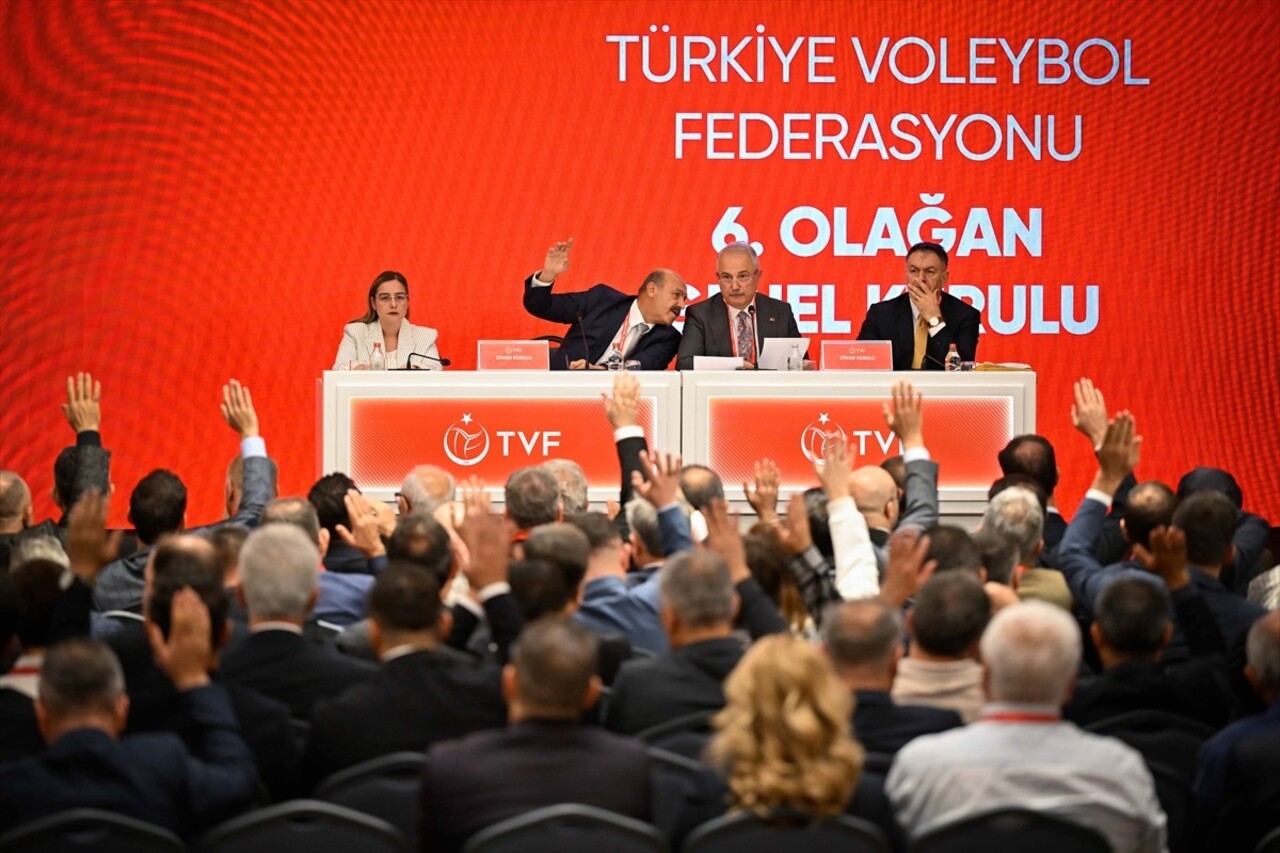 Türkiye Voleybol Federasyonunun 6. Olağan Genel Kurulu, Ankara'da başladı. Crowne Plaza Ankara'da...