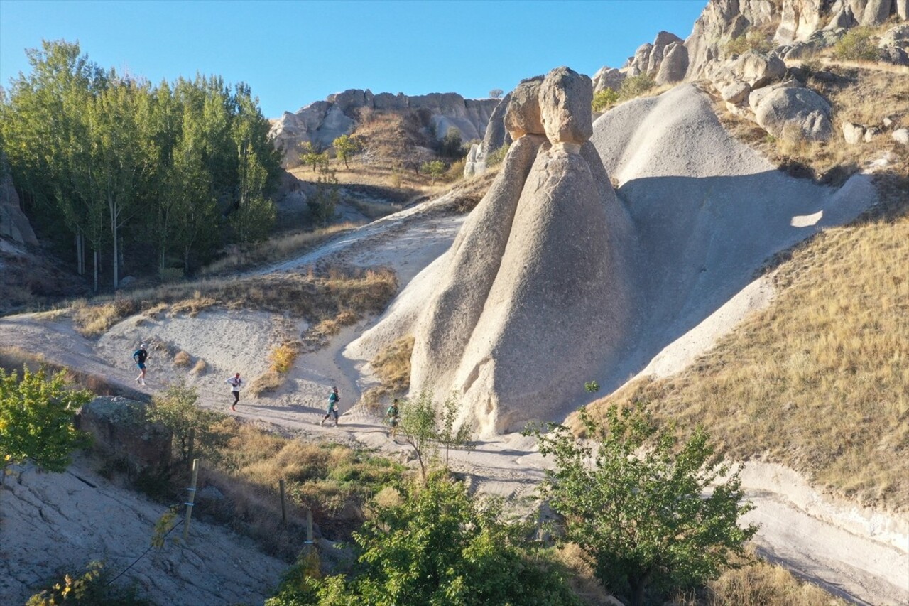 Nevşehir'de düzenlenen ve 73 ülkeden 2 bin 395 sporcunun katıldığı Salomon Kapadokya Ultra Trail...