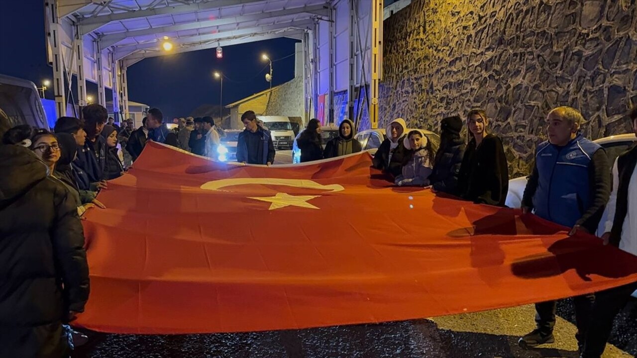 Ağrı'nın Hamur ilçesinde Cumhuriyet'in 101. yıl dönümü ve 29 Ekim Cumhuriyet Bayramı dolayısıyla...