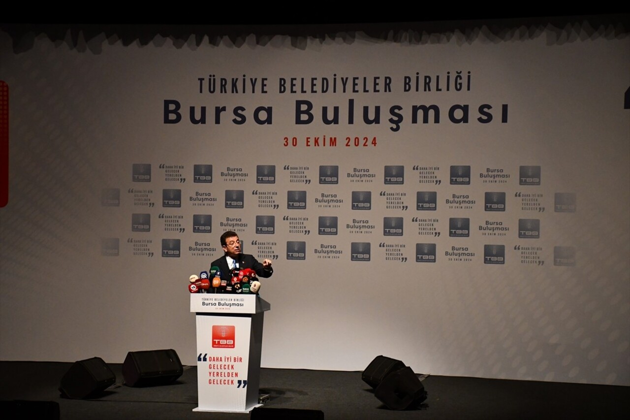 Türkiye Belediyeler Birliği (TBB) ve İstanbul Büyükşehir Belediye (İBB) Başkanı Ekrem İmamoğlu...