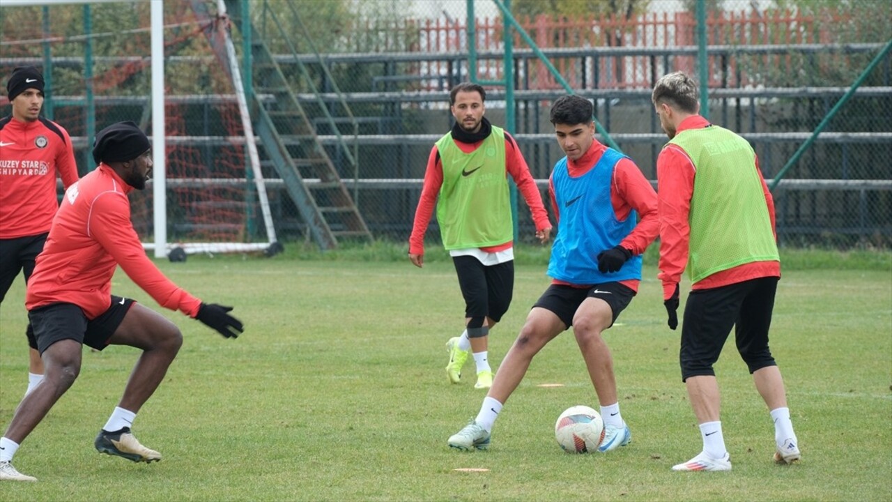 Ahlatcı Çorum FK, Trendyol 1. Lig'in 11. haftasında Ankara Keçiörengücü ile oynayacağı maçın...