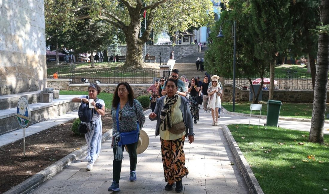 Yabancı erkek turistler, Bursa'daki