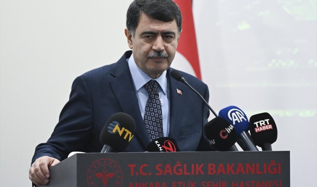 Sağlık Bakanı Kemal Memişoğlu,