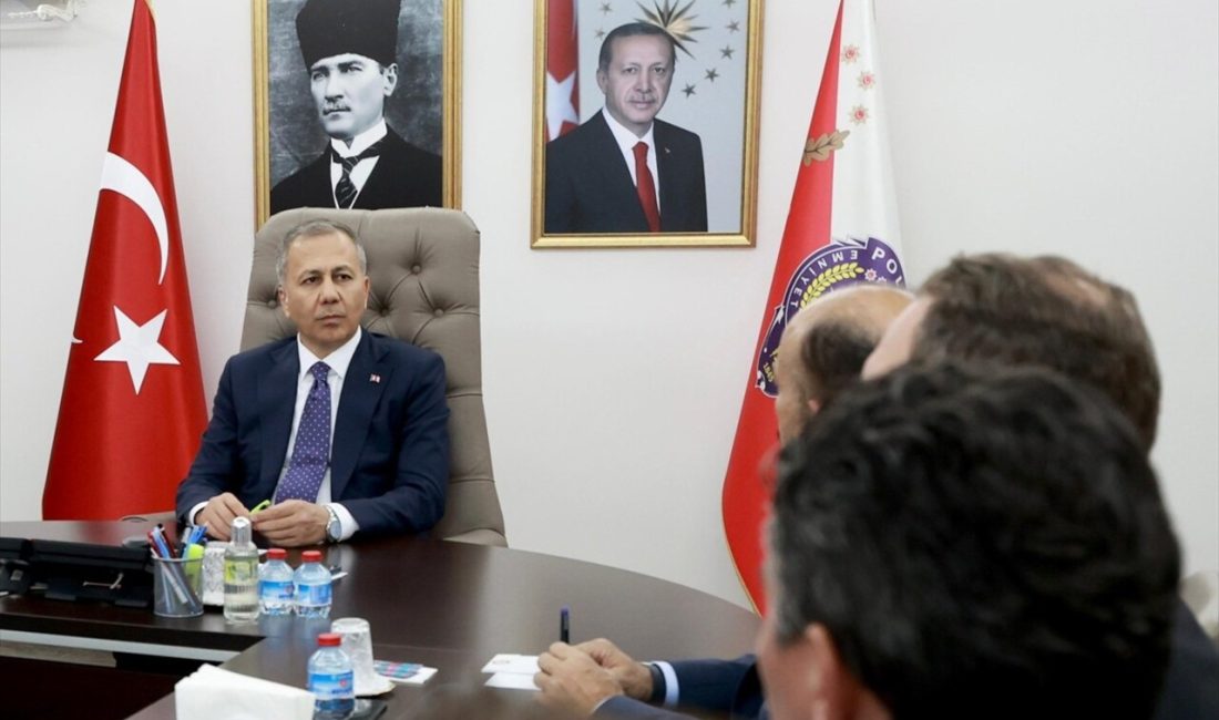 İçişleri Bakanı Yerlikaya, kadına