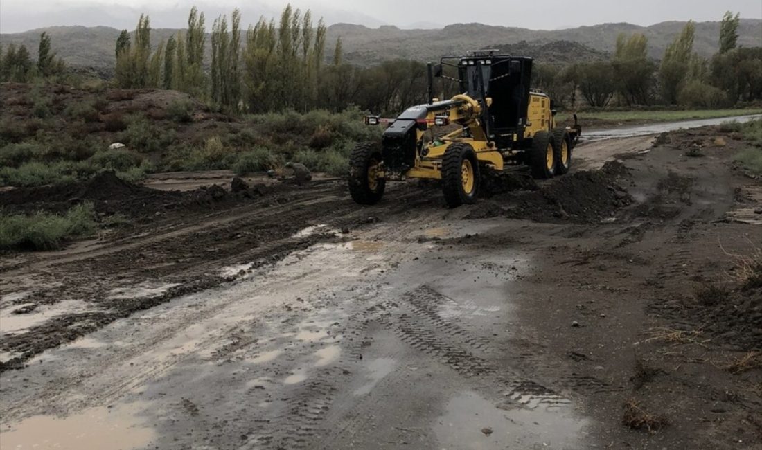 Iğdır'da sel nedeniyle kapanan