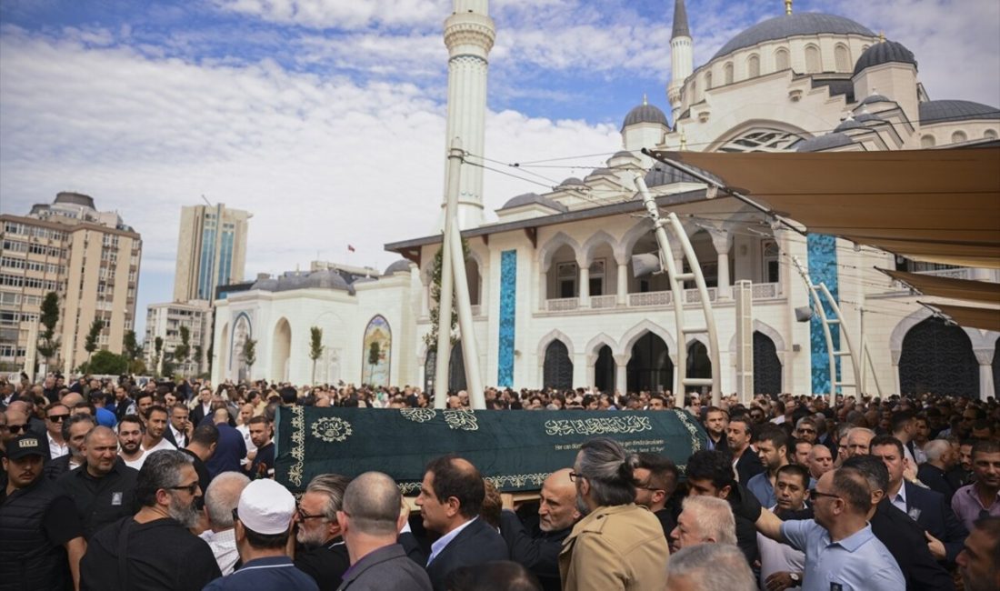 Arif Develi, İstanbul'da düzenlenen