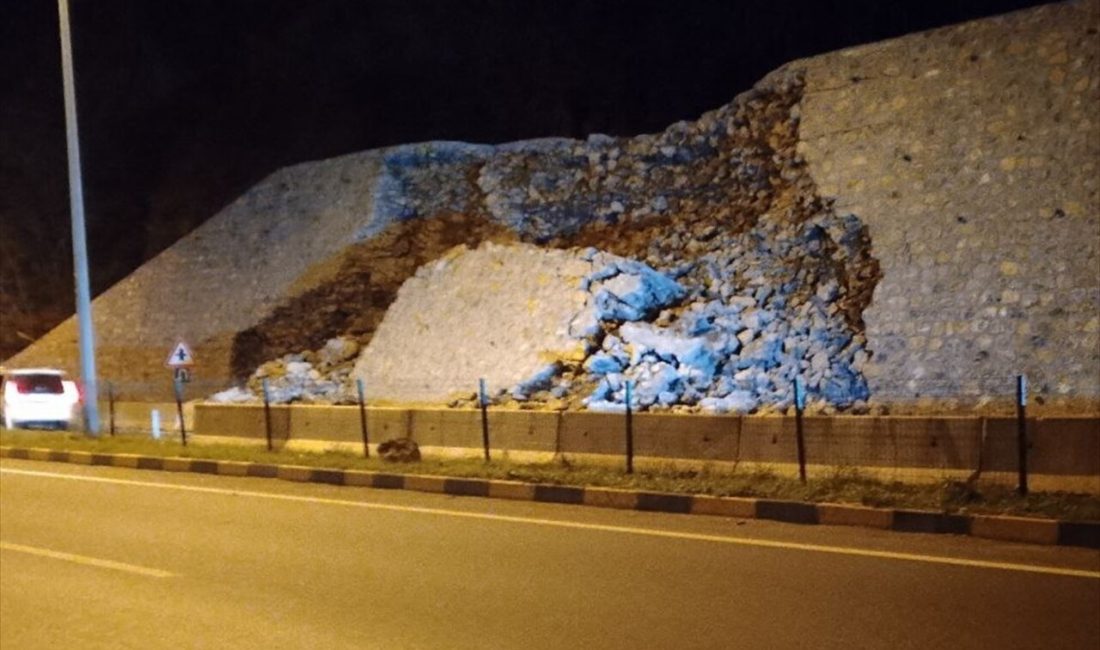 Zonguldak-Alaplı kara yolunda istinat