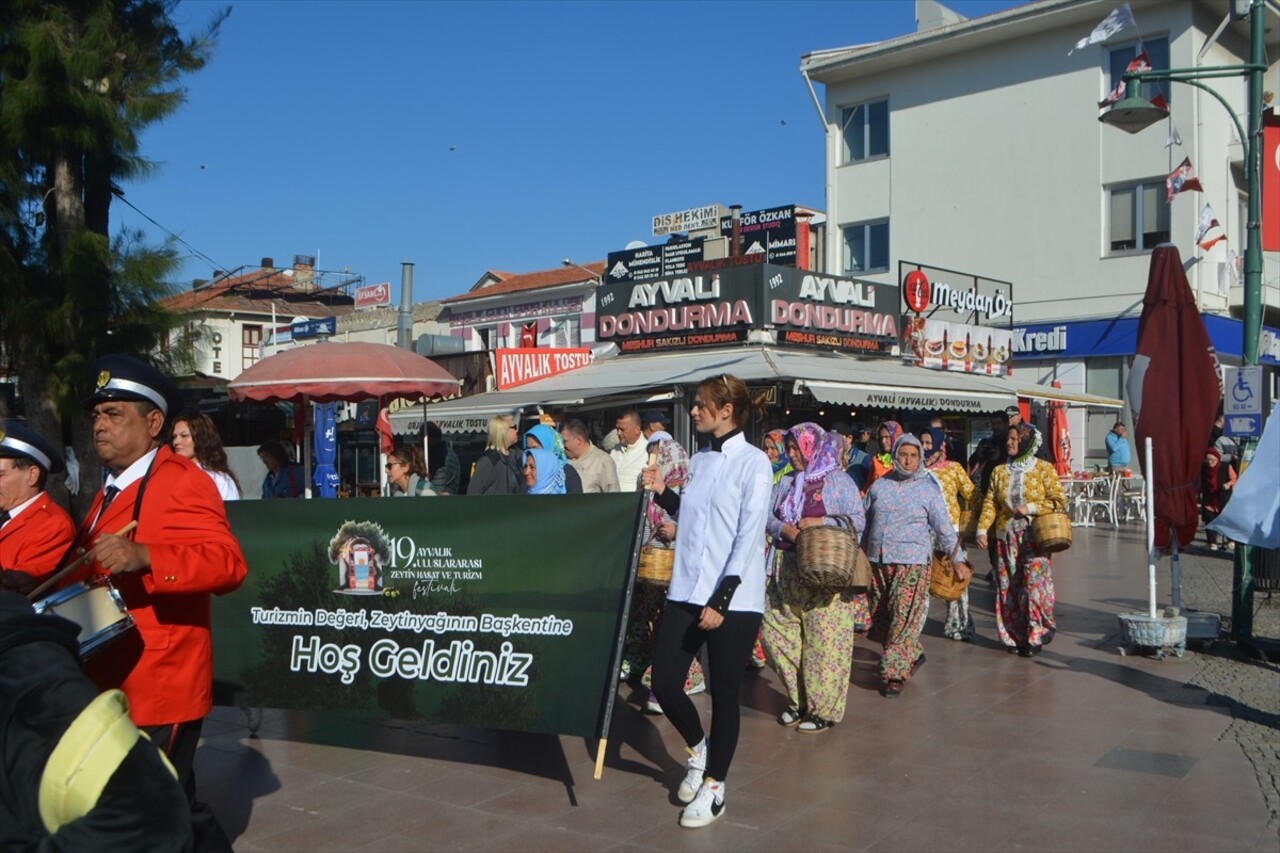 Balıkesir'in Ayvalık ilçesinde "Turizmin değeri, zeytinyağının başkenti" temasıyla bu yıl...