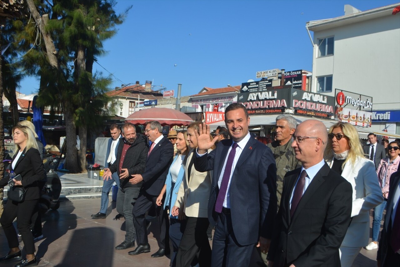 Balıkesir'in Ayvalık ilçesinde "Turizmin değeri, zeytinyağının başkenti" temasıyla bu yıl...