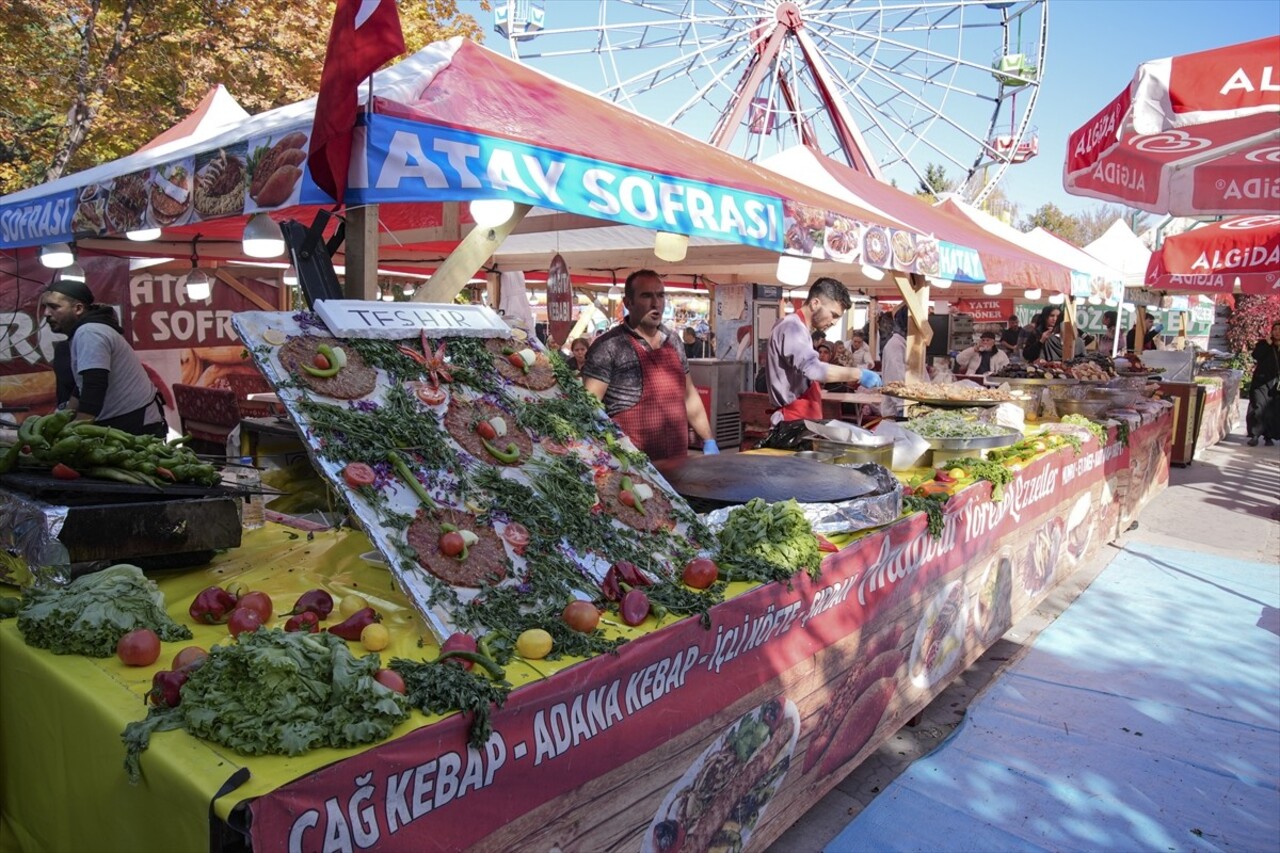 Hatay/Gaziantep Gastronomi Yemek ve Künefe Festivali, iki şehrin lezzetlerini başkentlilerle...