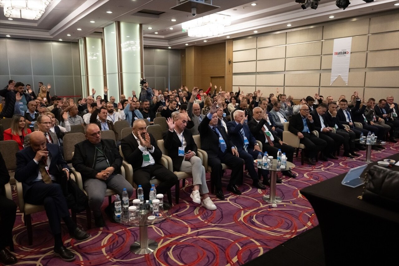 Türkiye Triatlon Federasyonu 6. olağan genel kurulu CPAnkara Hotel'de yapıldı. Seçime tek aday...