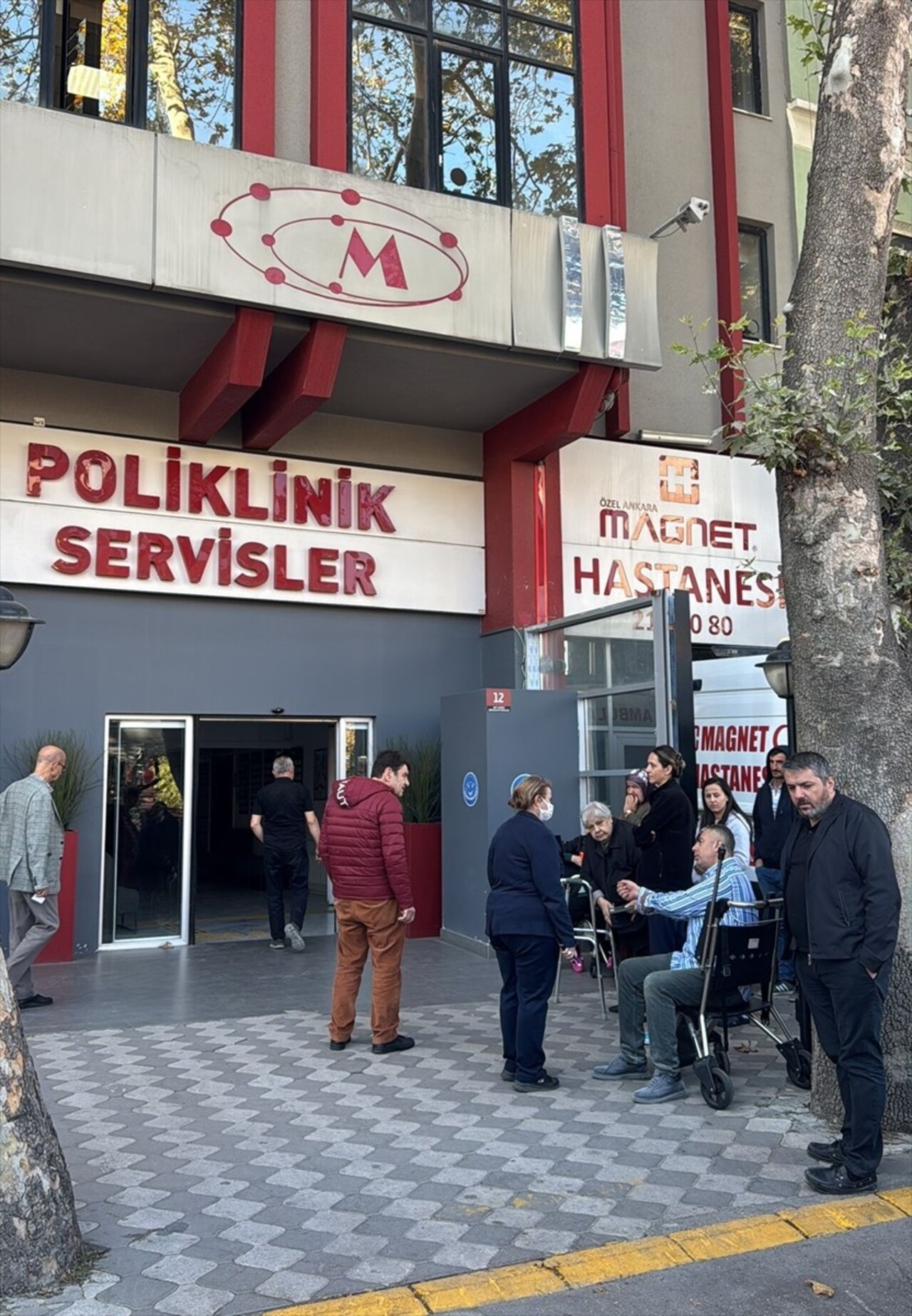 Ankara'nın Çankaya ilçesindeki özel bir hastanenin laboratuvar bölümünde çıkan küçük çaplı yangın...