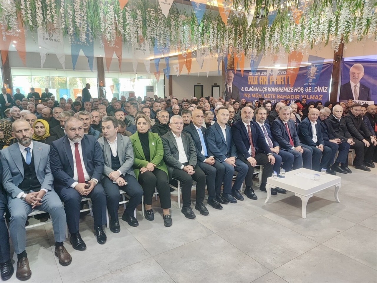 AK Parti Genel Başkan Yardımcısı Mustafa Şen, Giresun'da bir düğün salonunda gerçekleştirilen AK...