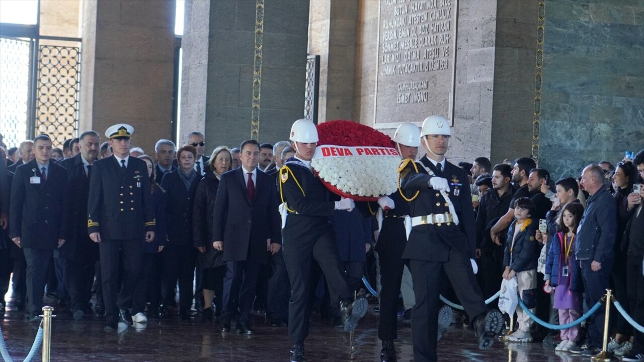 DEVA Partisi Genel Başkanı Ali Babacan, partisinin yeni yönetim kurulu üyeleri, milletvekilleri ve...