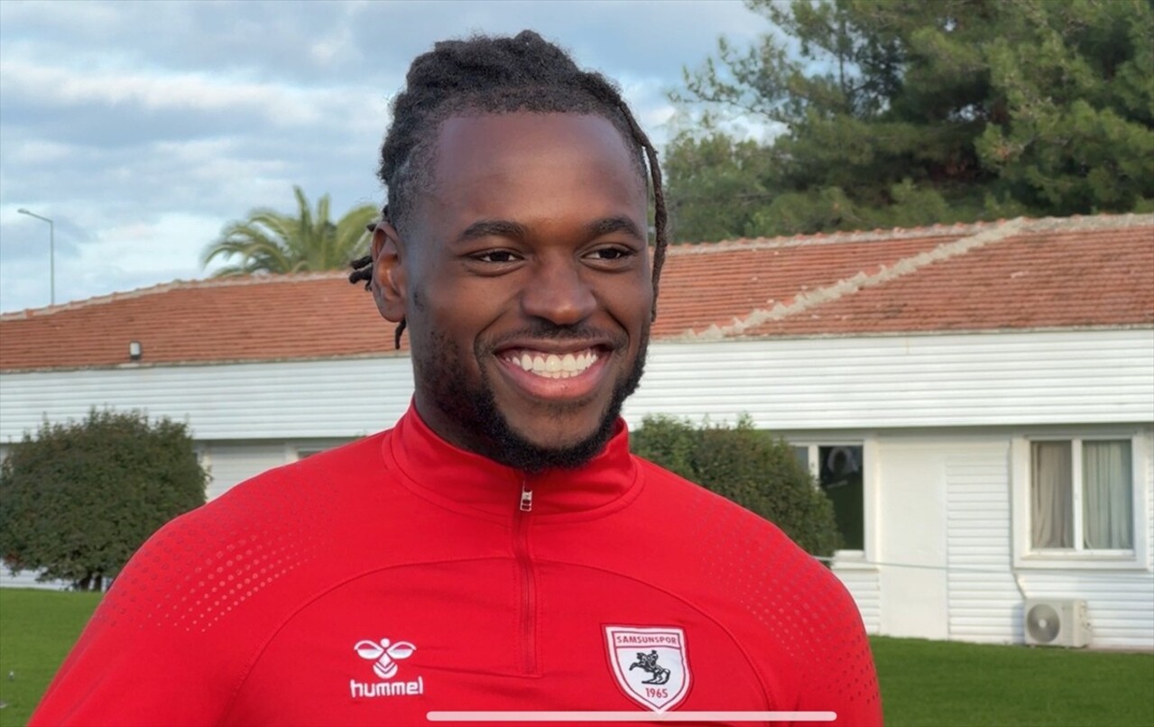 Trendyol Süper Lig ekiplerinden Samsunspor'un Belçikalı santrforu Landry Dimata, ligde...