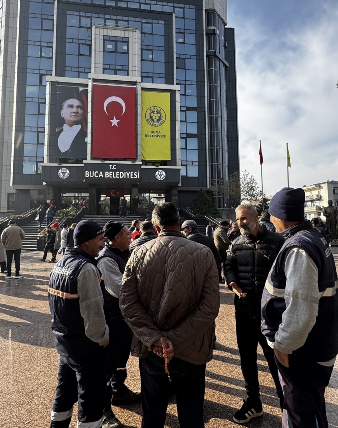 Buca Belediyesinde, DİSK'e bağlı Genel İş Sendikası ile toplu iş sözleşmesi görüşmelerinde anlaşma...