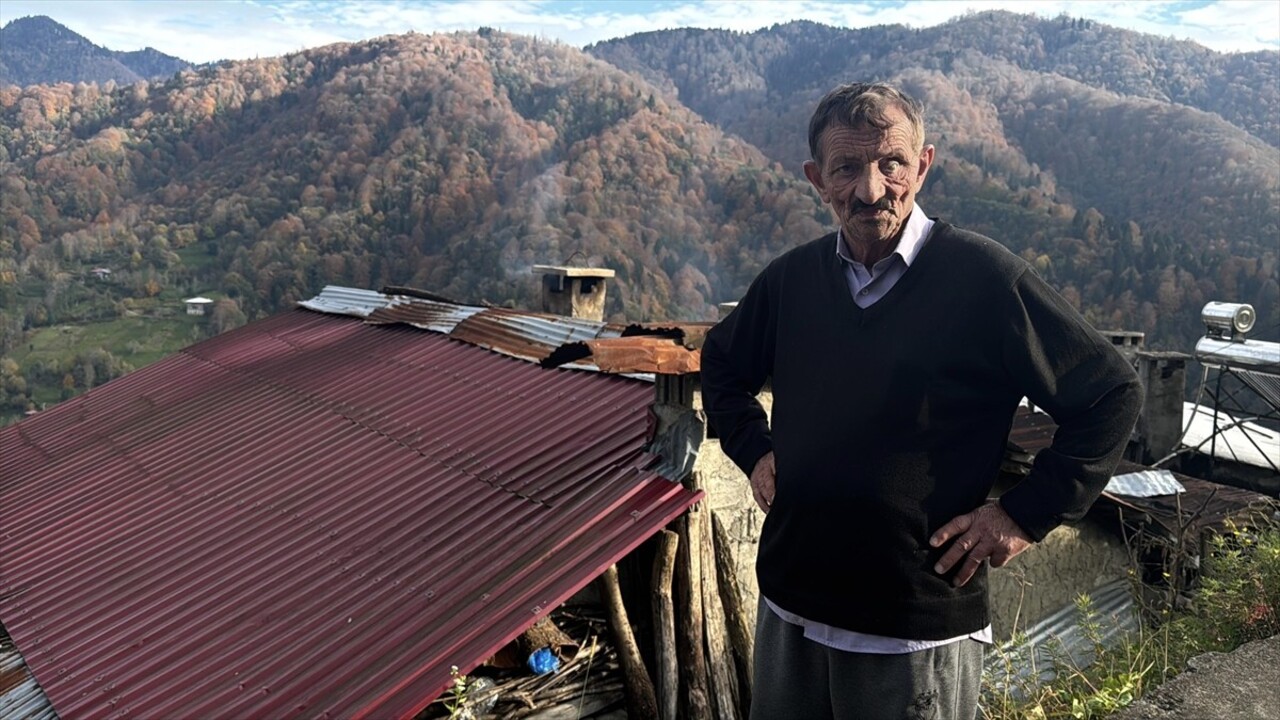 Rize'nin Hemşin ilçesinde saat 12.02'de 4,7 büyüklüğünde deprem meydana geldi. İlçeye bağlı...