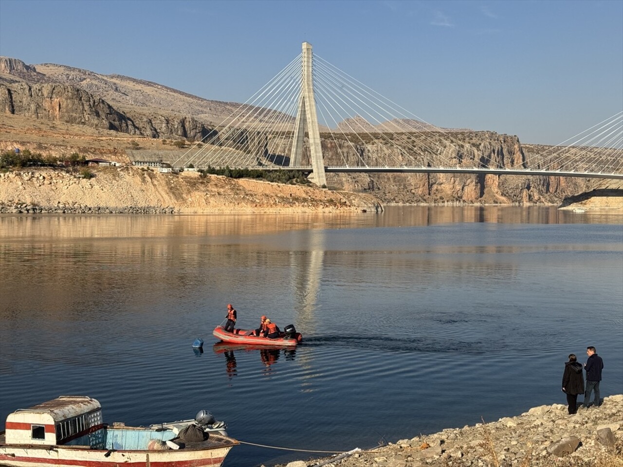 Adıyaman'da kendisinden 10 gündür haber alınamayan gencin bulunması için arama çalışmaları...